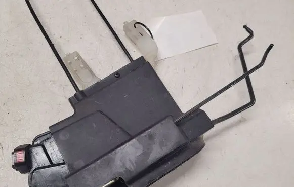 Hyundai Tucson JM Front door lock