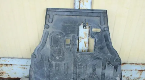 Mazda CX-7 Front underbody cover/under tray 