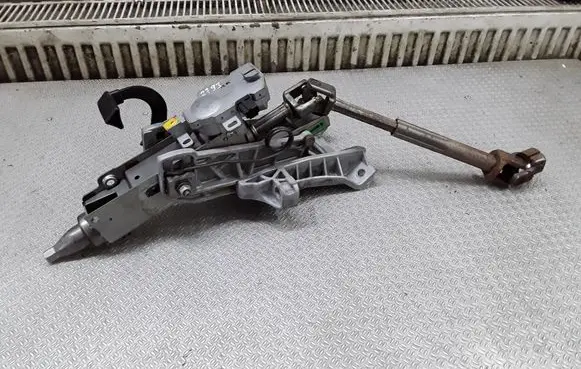 Steering wheel axle set