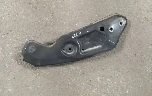 Seat Leon (5F) Radiator support slam panel bracket 5F0806929