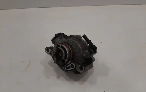Volvo V40 Vacuum pump 9684786780