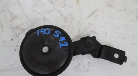 Hyundai i40 Horn signal 966303X001