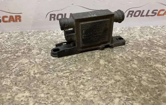 Audi A6 S6 C4 4A Door control unit/module 4A0959981A