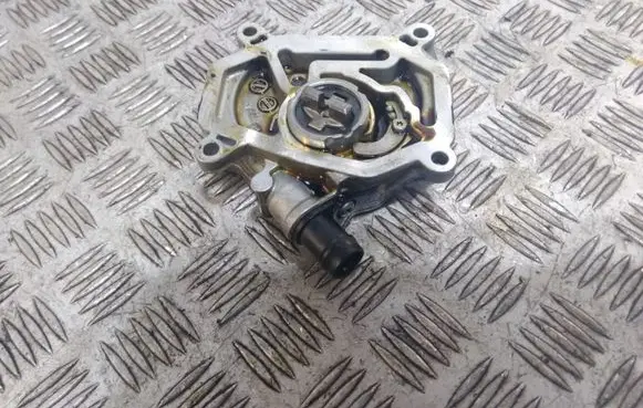 Mercedes-Benz E W238 Vacuum pump A2701800901