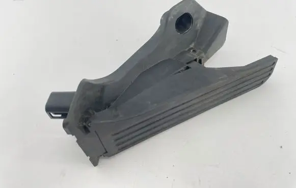 Seat Alhambra (Mk2) Accelerator throttle pedal 1K1723503AS