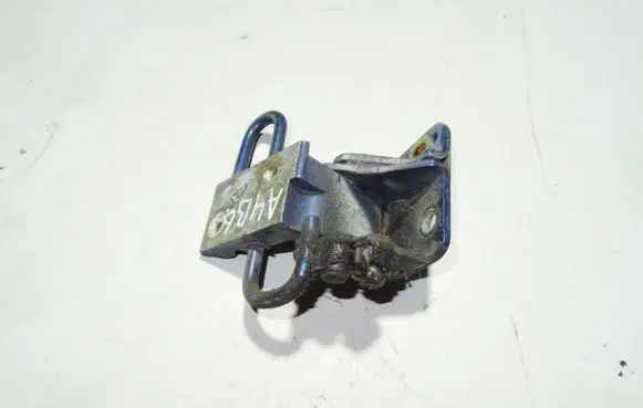 Audi A4 S4 B6 8E 8H Rear door lower hinge 8E0833412