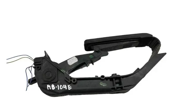 Mercedes-Benz C W203 Accelerator throttle pedal A2033010001