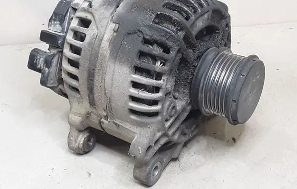 Skoda Octavia Mk1 (1U) Generator/alternator 028903028E 0124515010