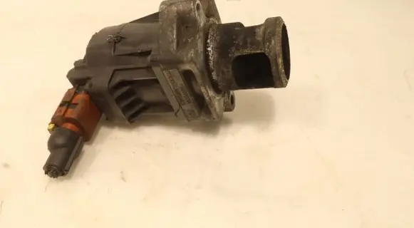 Opel Insignia A EGR valve 55566052