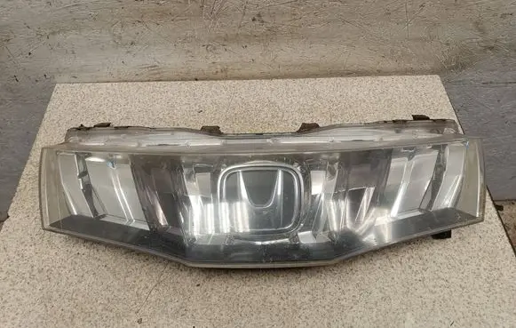 Front bumper upper radiator grill