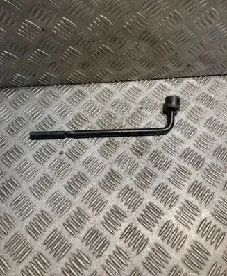 Nissan Qashqai Wheel nut wrench 995452F000