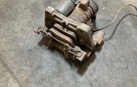 Land Rover Discovery Sport Rear brake caliper