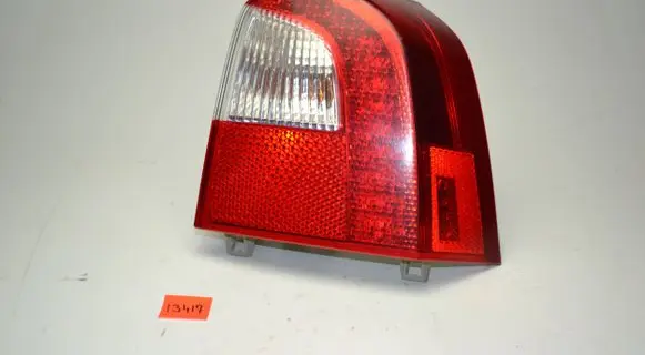 Volvo V70 Rear/tail lights 30698984