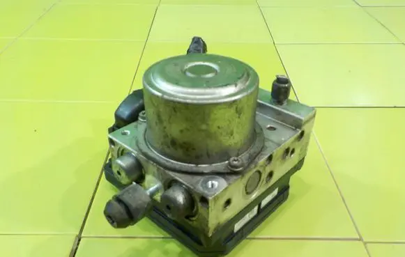 Nissan Juke I F15 ABS Pump 47660BX80A