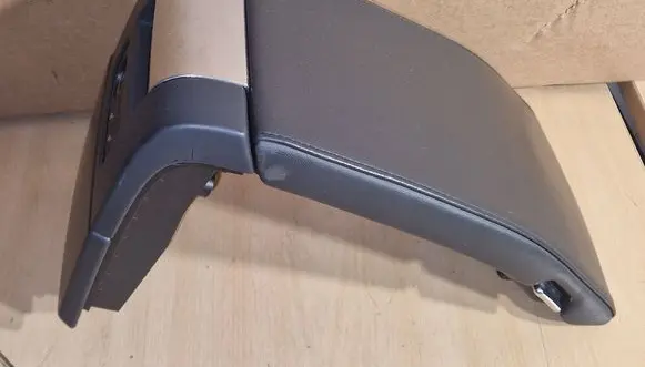 Volvo V70 Armrest 