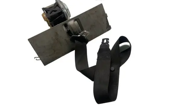 Opel Insignia A Front seatbelt 13303849 16022009