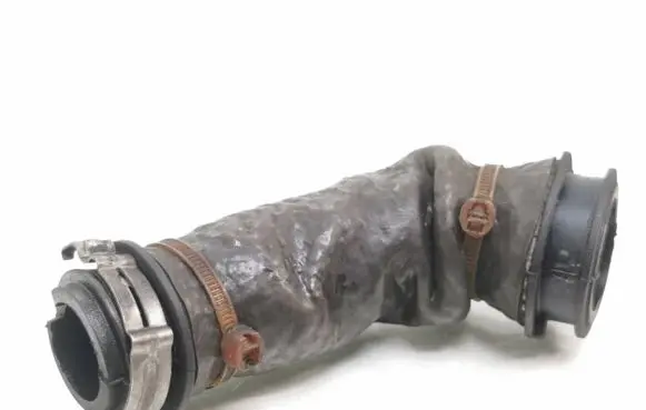 Volvo V40 Breather/breather pipe/hose 