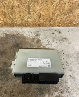 Mercedes-Benz E W213 Reducing agents exhaust control unit A0009007604 A0009011703