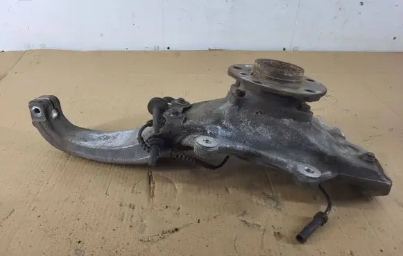 BMW 6 F12 F13 Front wheel hub spindle knuckle 654W0876