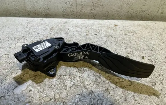 Nissan Qashqai Accelerator throttle pedal 180024BA0B 6PV00997815 31032017