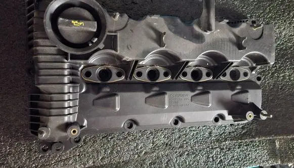 Mazda 6 Rocker cam cover R2AA10220 S5209