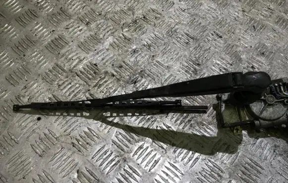 Opel Frontera A Rear wiper blade arm