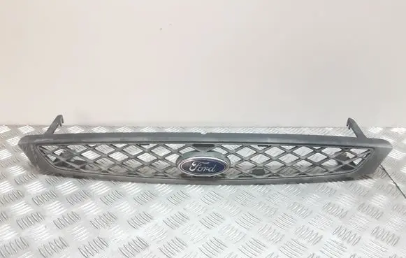 Ford Focus Front bumper upper radiator grill 2M518200A6W
