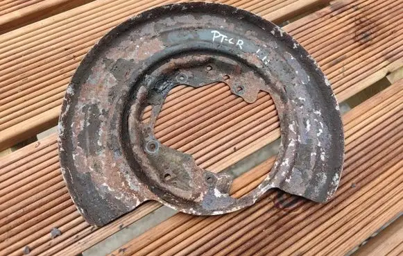 Chrysler PT Cruiser Rear brake disc plate dust cover