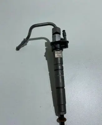 Mercedes-Benz C W204 Fuel injector A6420701187