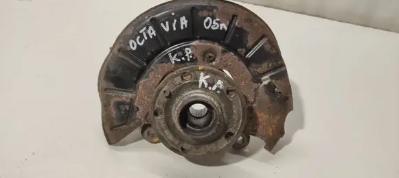 Skoda Octavia Mk2 (1Z) Front wheel hub