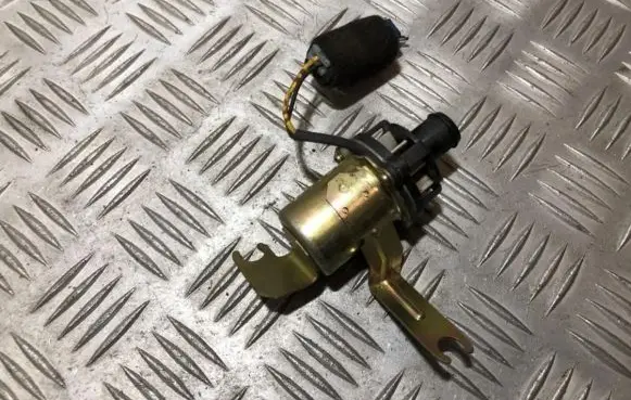 Nissan Navara D22 Engine control unit/module fan 