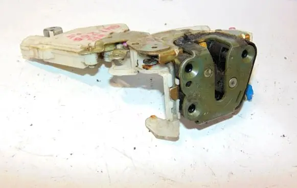 Nissan Almera Front door lock 80502C9910 8055289918