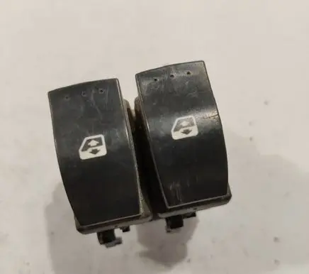 Renault Scenic II - Grand scenic II Electric window control switch 315042A