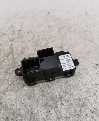 Volvo V40 Heater blower motor/fan resistor VP6G9H19E624EA 6652A 0002882