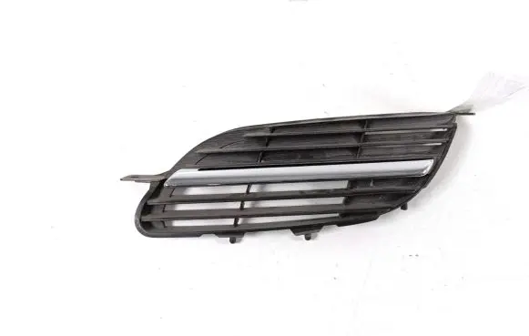 Nissan Almera Tino Front bumper lower grill 62317BU100