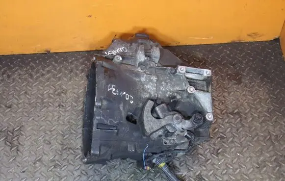 Volvo S60 Manual 6 speed gearbox BG9R7002FCB 20MB31
