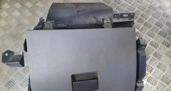 Ford Focus C-MAX Glove box 3m51r06008bcw 3m51-r06008-bcw