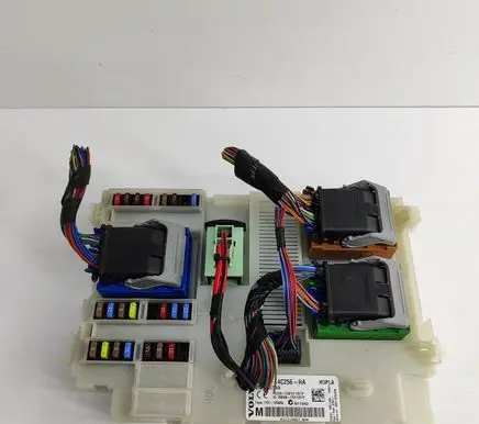 Volvo V70 Fuse module 31314867AA BG9T14C256HA