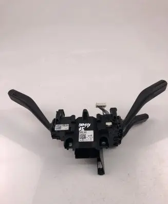 Volkswagen PASSAT B7 Indicator stalk 3C5953501BL
