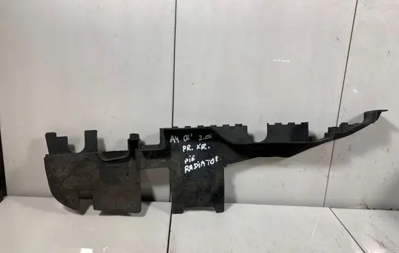 Audi A4 S4 B6 8E 8H Intercooler air guide/duct channel 8E0121283B