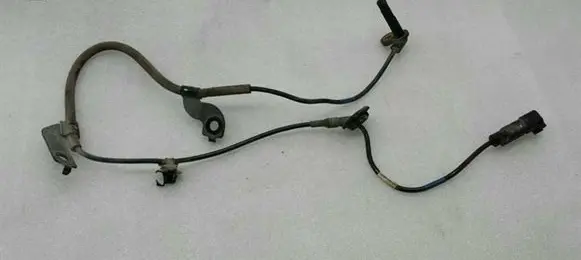 Mitsubishi Lancer X ABS brake wheel speed sensor 4670A576