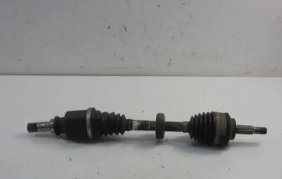 Renault Clio III Drive shaft (set) 8200543868