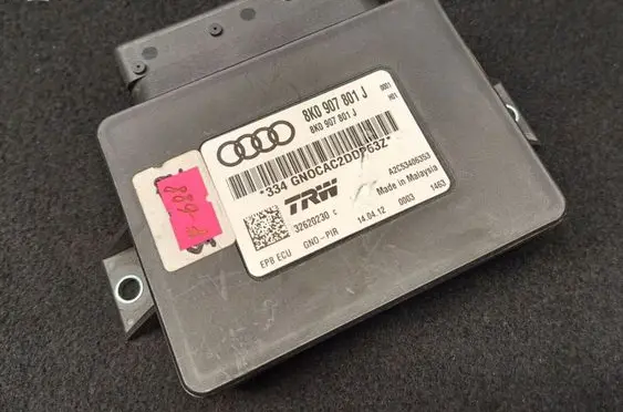 Audi A5 8T 8F Hand brake control module 8K0907801J