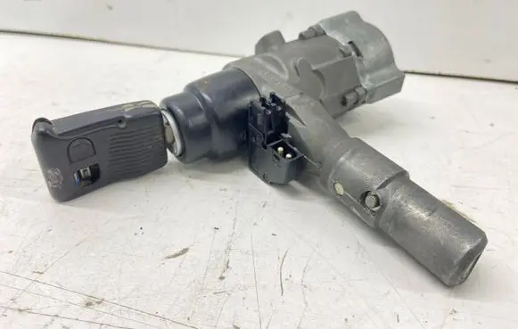 Mercedes-Benz E W124 Ignition lock A1244623530 1244623530 A1244600304