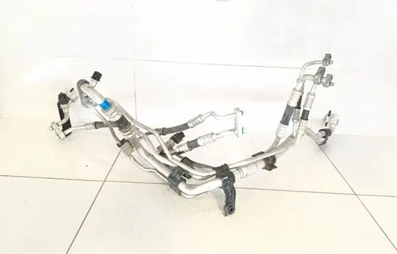Hyundai Kona I Air conditioning (A/C) pipe/hose R1234YF L04
