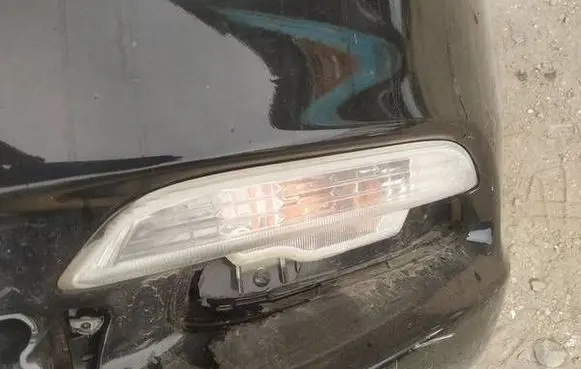 Honda Insight Front indicator light