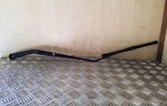 Nissan Juke I F15 Front wiper blade arm W000014869