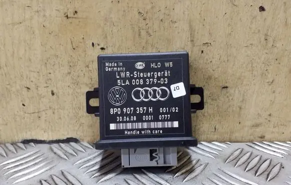 Audi Q7 4L Light module LCM 8P0907357H 5LA00837903