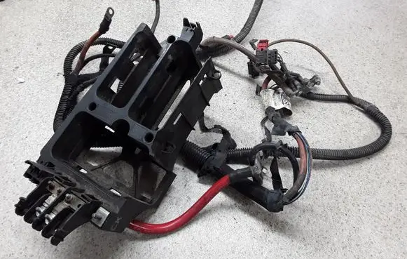Opel Astra H Positive cable (battery) 55352070