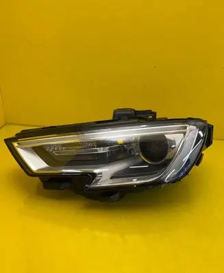Audi A3 S3 8V Headlight/headlamp 8V0941005E